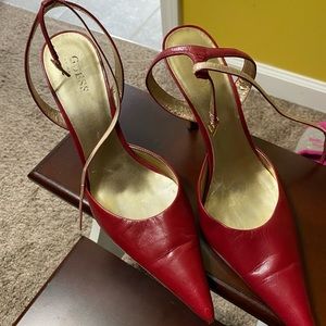 Red guess pumps 2.5-3 heel high strap around ankle